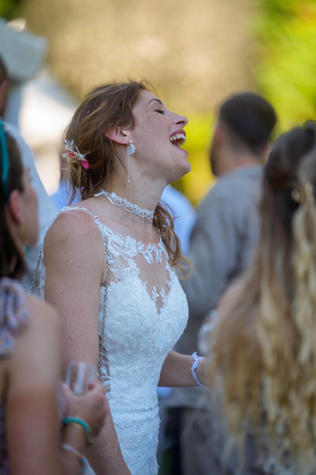 Animation de mariage par une magicienne close-up